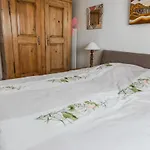 Hostnfly Apartments - Lovely Bright Apartment With A Balcony